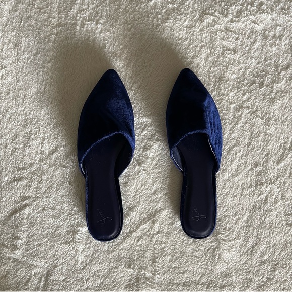 ☆ Joie Midnight Blue Velvet Mules ☆ - Picture 7 of 9